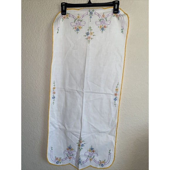 Vintage Embroidered Flowers Table Runner Top Cover Handmade Crochet Lace Border - Picture 1 of 7